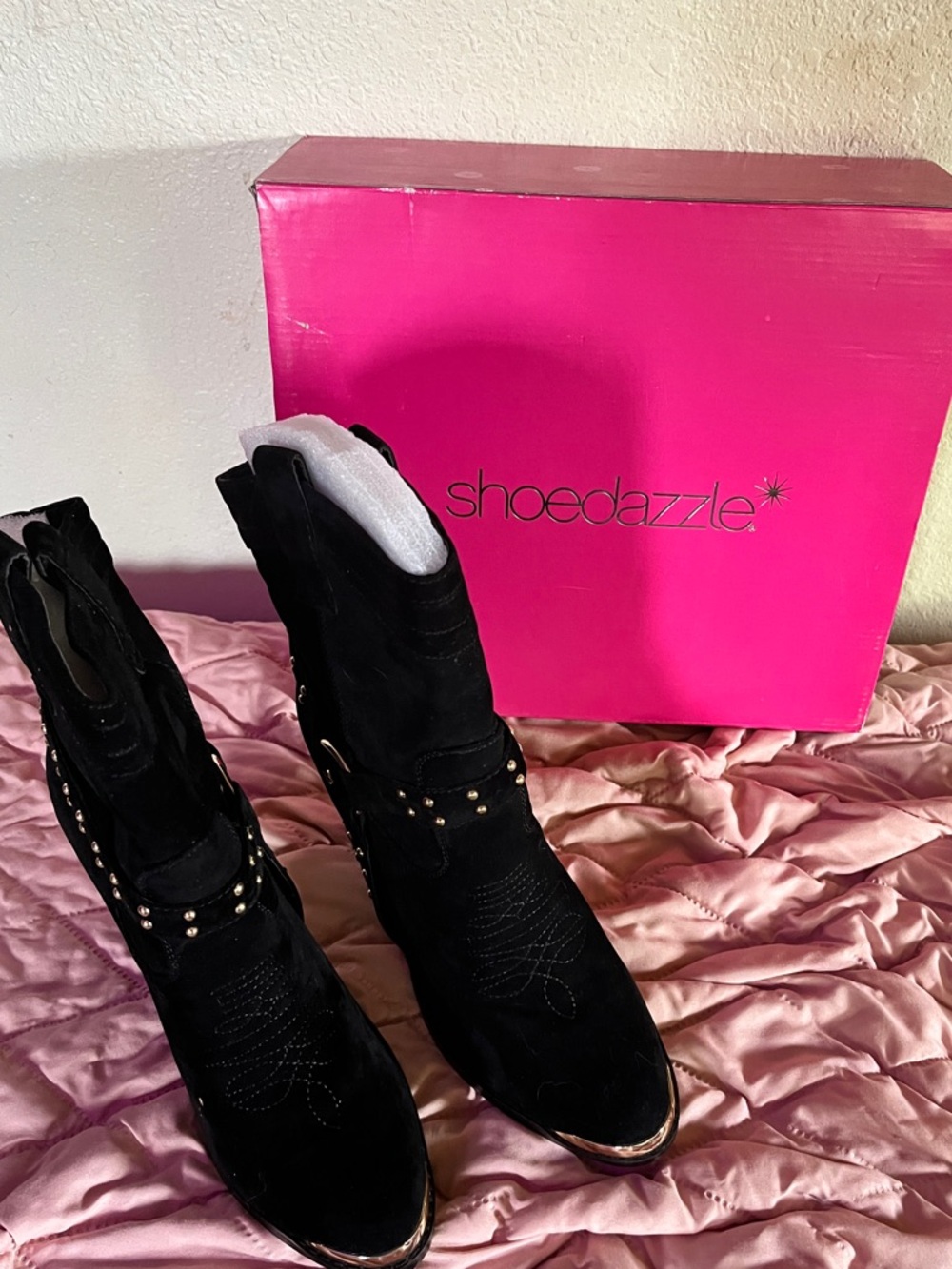 ShoeDazzle Women's Hot Pink Shoe Box